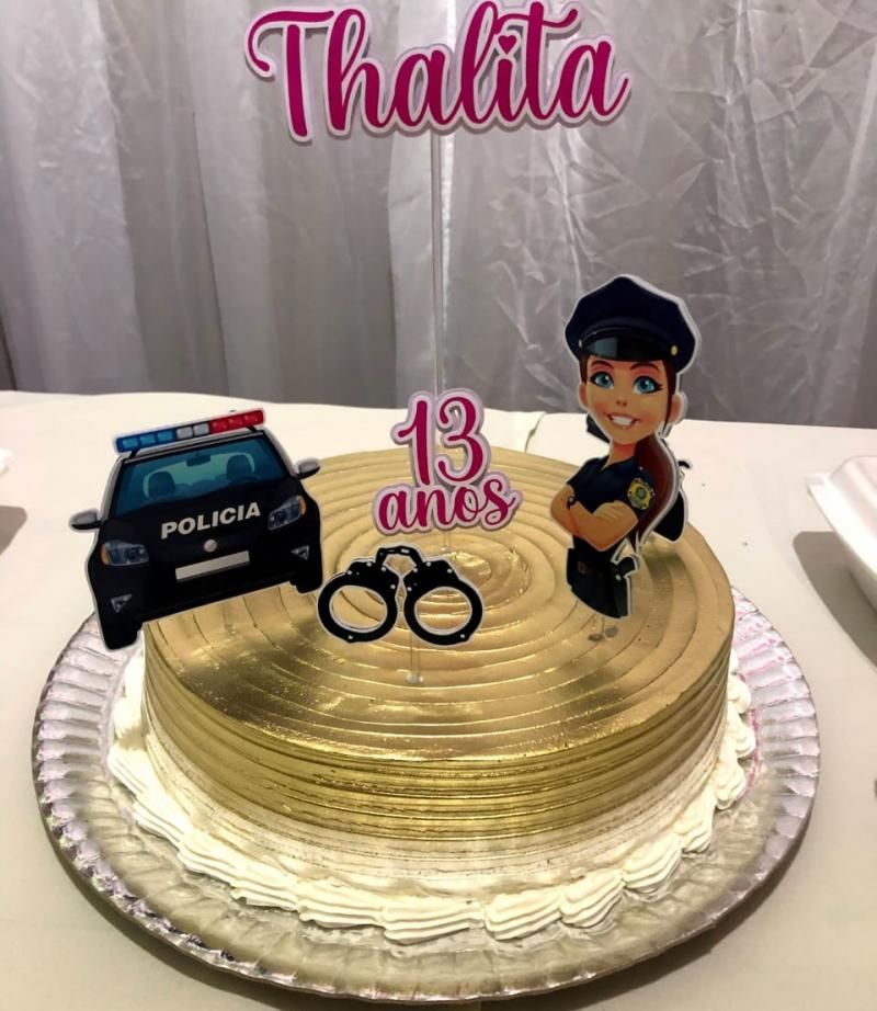 Adolescente que deseja tornar-se policial tem sonho realizado ao ter a presença da Polícia Civil em sua festa de aniversário em Rolim de Moura Adolescente que deseja tornar-se policial tem sonho realizado ao ter a presença da Polícia Civil em sua festa de aniversário em Rolim de Moura