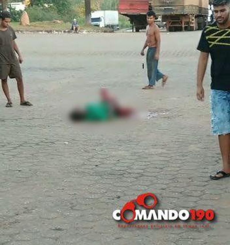 Andarilho tem as pernas dilaceradas por carreta em Ji-Paraná Andarilho tem as pernas dilaceradas por carreta em Ji-Paraná