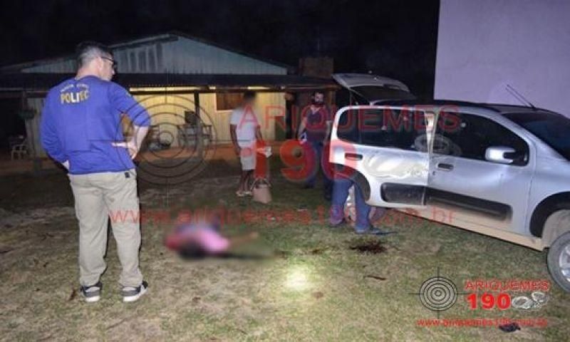 Casal é executado a tiros na frente do filho em Cujubim Casal é executado a tiros na frente do filho em Cujubim