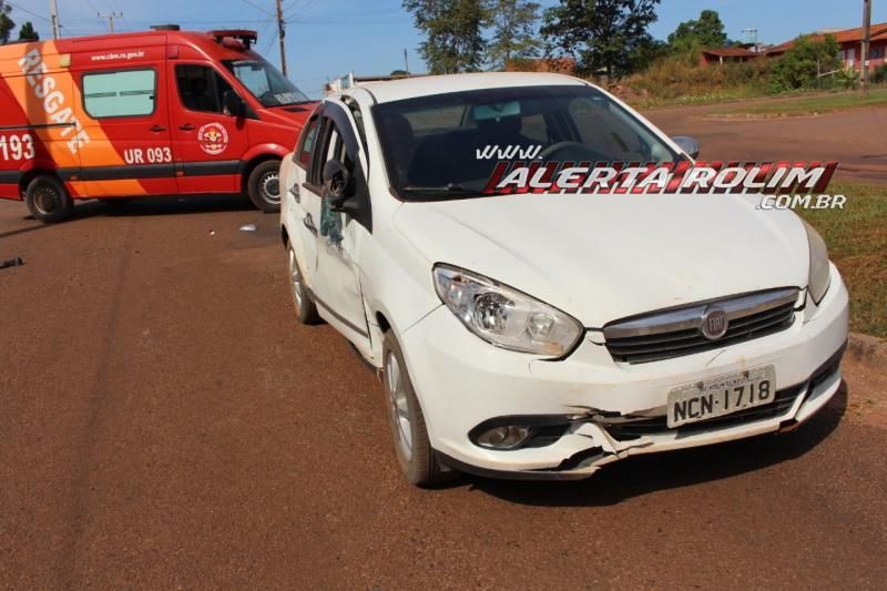 Colisão entre carro e moto deixa dois feridos nesta manhã de segunda-feira em Rolim de Moura Colisão entre carro e moto deixa dois feridos nesta manhã de segunda-feira em Rolim de Moura