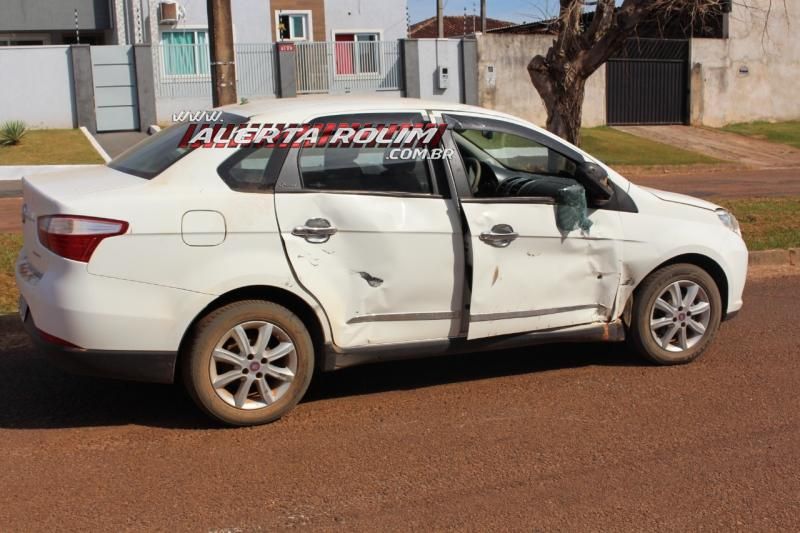 Colisão entre carro e moto deixa dois feridos nesta manhã de segunda-feira em Rolim de Moura Colisão entre carro e moto deixa dois feridos nesta manhã de segunda-feira em Rolim de Moura