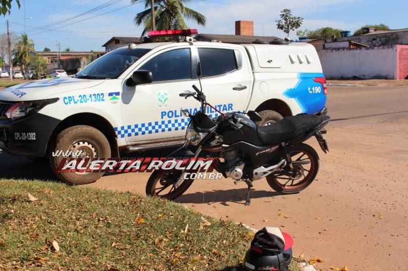 Colisão entre carro e moto foi registrada nesta manhã de terça-feira em Rolim de Moura Colisão entre carro e moto foi registrada nesta manhã de terça-feira em Rolim de Moura