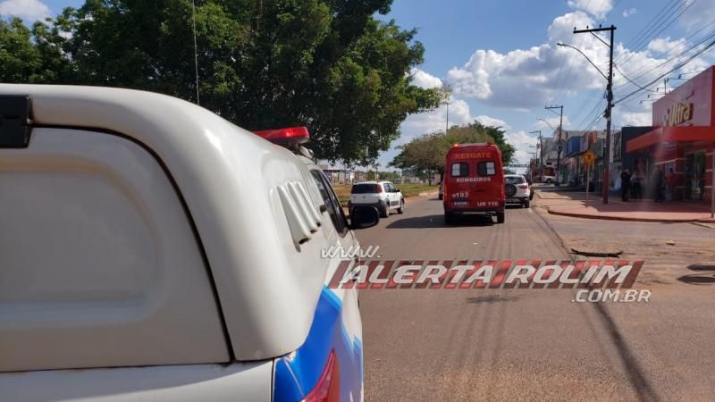 Colisão entre dois carros foi registrada nesta tarde de quinta-feira em Rolim de Moura Colisão entre dois carros foi registrada nesta tarde de quinta-feira em Rolim de Moura