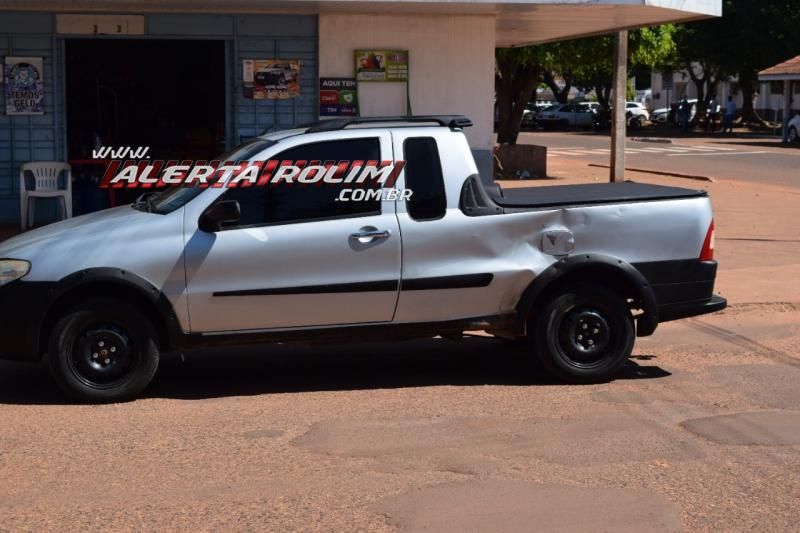 Condutor de moto fica ferido ao atingir carro nesta manhã no bairro Planalto em Rolim de Moura Condutor de moto fica ferido ao atingir carro nesta manhã no bairro Planalto em Rolim de Moura