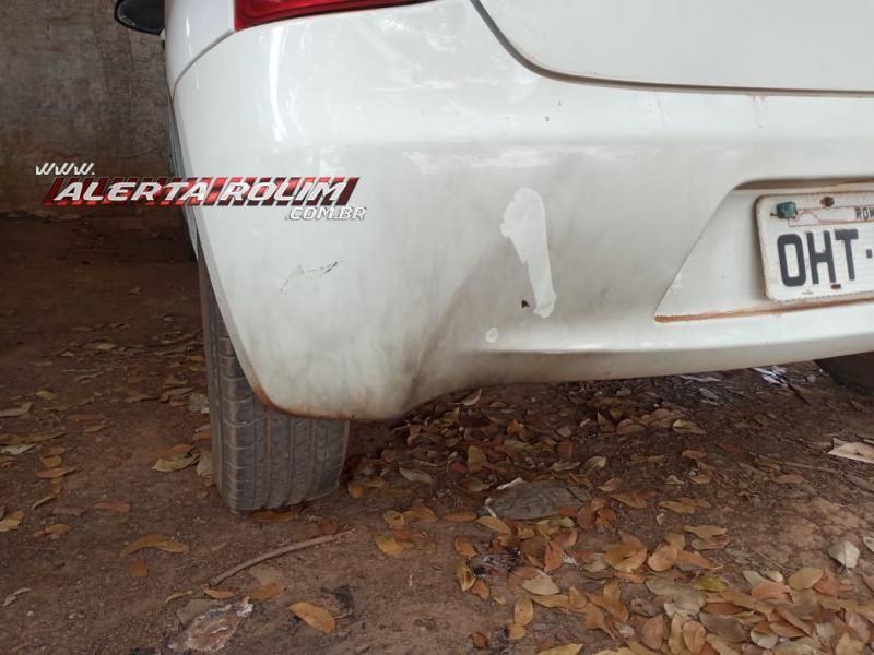 Coquetel molotov foi arremessado contra o prédio da vigilância sanitária durante a madrugada em Rolim de Moura Coquetel molotov foi arremessado contra o prédio da vigilância sanitária durante a madrugada em Rolim de Moura