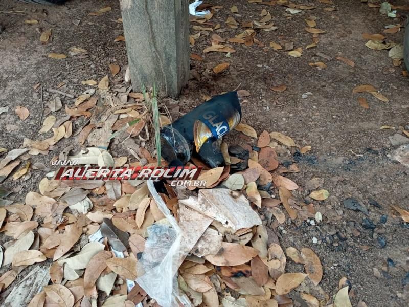 Coquetel molotov foi arremessado contra o prédio da vigilância sanitária durante a madrugada em Rolim de Moura Coquetel molotov foi arremessado contra o prédio da vigilância sanitária durante a madrugada em Rolim de Moura