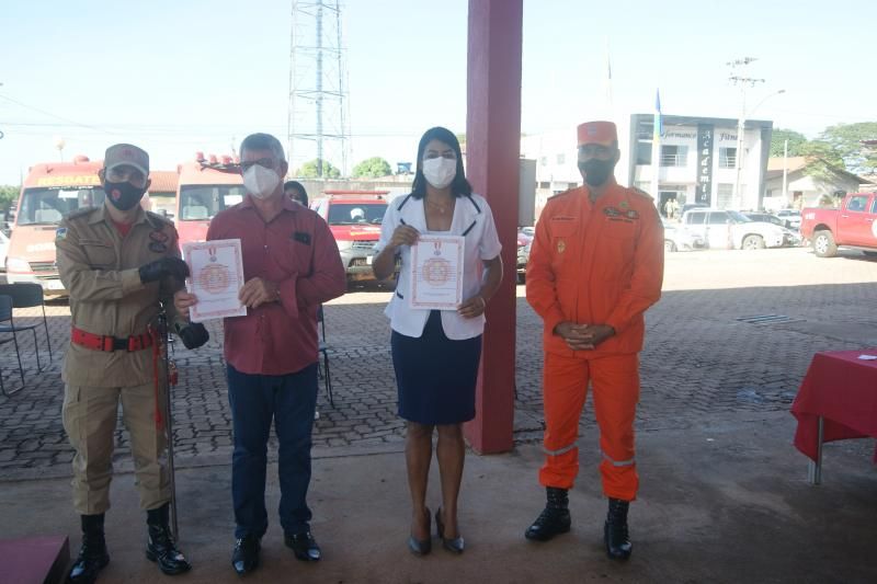 Formatura militar marca a passagem de comando dos bombeiros de Rolim de Moura Formatura militar marca a passagem de comando dos bombeiros de Rolim de Moura