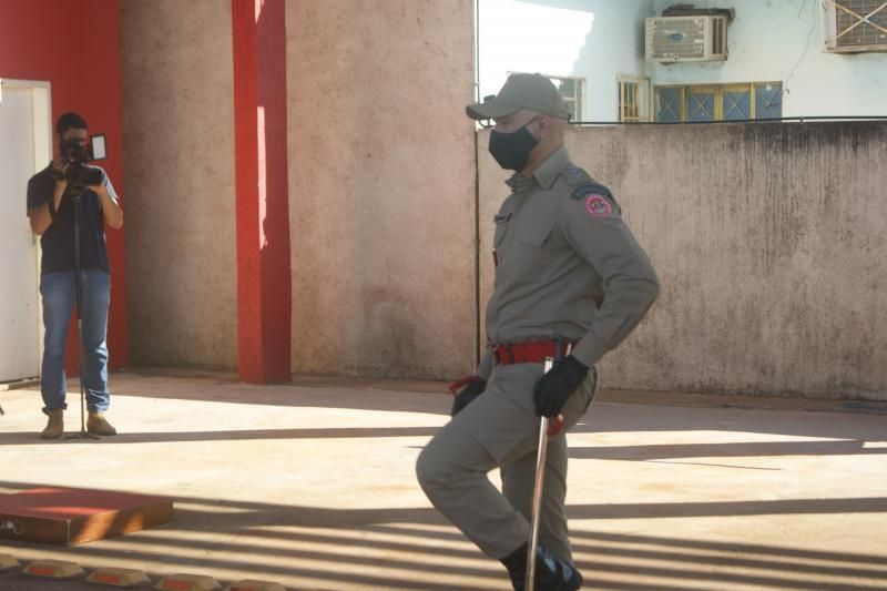 Formatura militar marca a passagem de comando dos bombeiros de Rolim de Moura Formatura militar marca a passagem de comando dos bombeiros de Rolim de Moura
