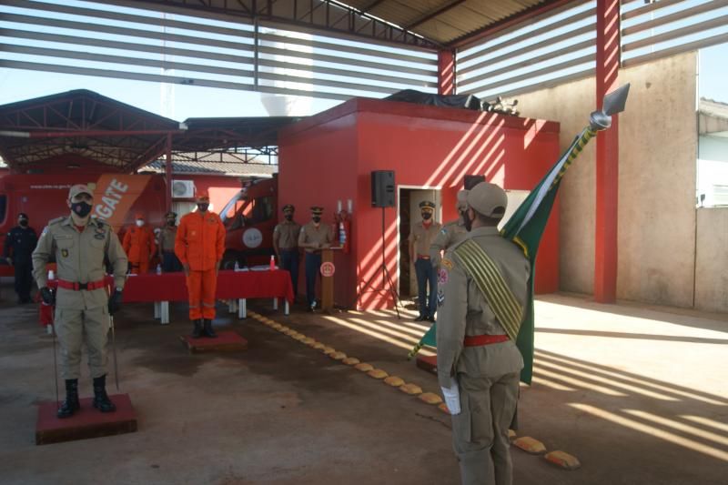 Formatura militar marca a passagem de comando dos bombeiros de Rolim de Moura Formatura militar marca a passagem de comando dos bombeiros de Rolim de Moura