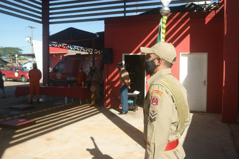 Formatura militar marca a passagem de comando dos bombeiros de Rolim de Moura Formatura militar marca a passagem de comando dos bombeiros de Rolim de Moura
