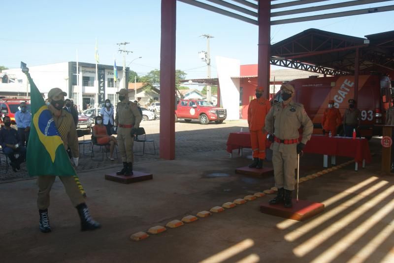 Formatura militar marca a passagem de comando dos bombeiros de Rolim de Moura Formatura militar marca a passagem de comando dos bombeiros de Rolim de Moura