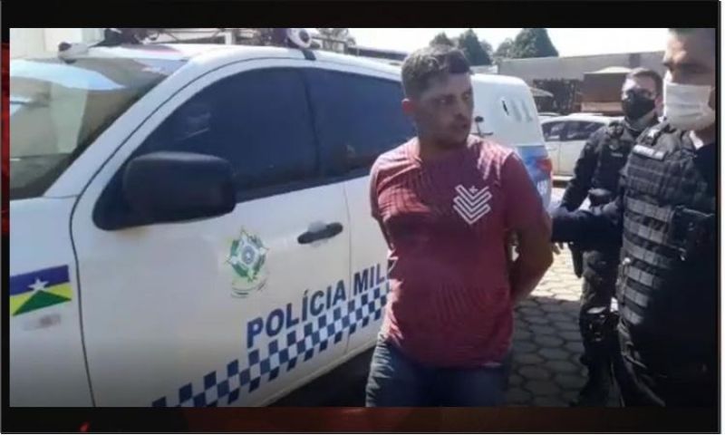 Duplo homicídio é registrado dentro de lanchonete em Ji-Paraná; PM age rápido e prende autor do crime - Vídeo Duplo homicídio é registrado dentro de lanchonete em Ji-Paraná; PM age rápido e prende autor do crime - Vídeo