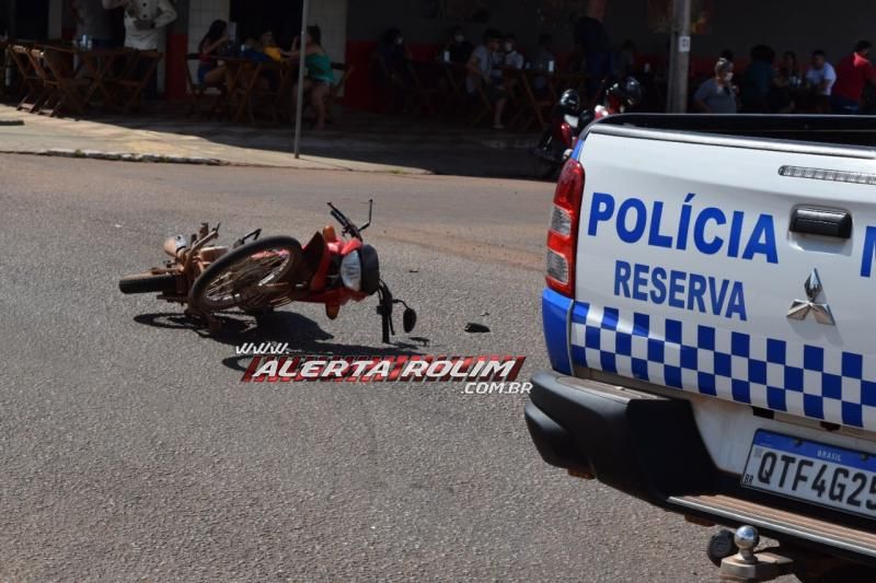 Em menos de uma semana, outro acidente de trânsito foi registrado no cruzamento das Avenidas Norte Sul e Recife, em Rolim de Moura Em menos de uma semana, outro acidente de trânsito foi registrado no cruzamento das Avenidas Norte Sul e Recife, em Rolim de Moura