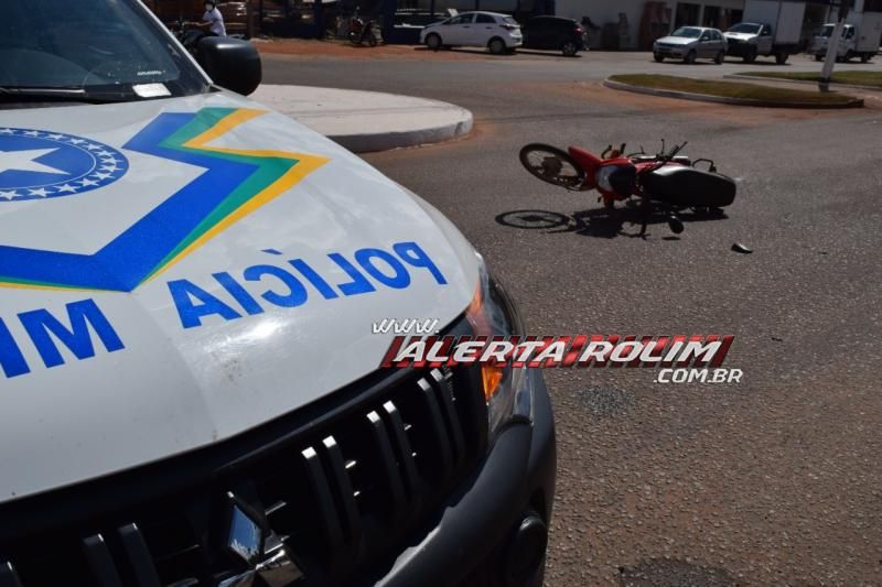 Em menos de uma semana, outro acidente de trânsito foi registrado no cruzamento das Avenidas Norte Sul e Recife, em Rolim de Moura Em menos de uma semana, outro acidente de trânsito foi registrado no cruzamento das Avenidas Norte Sul e Recife, em Rolim de Moura