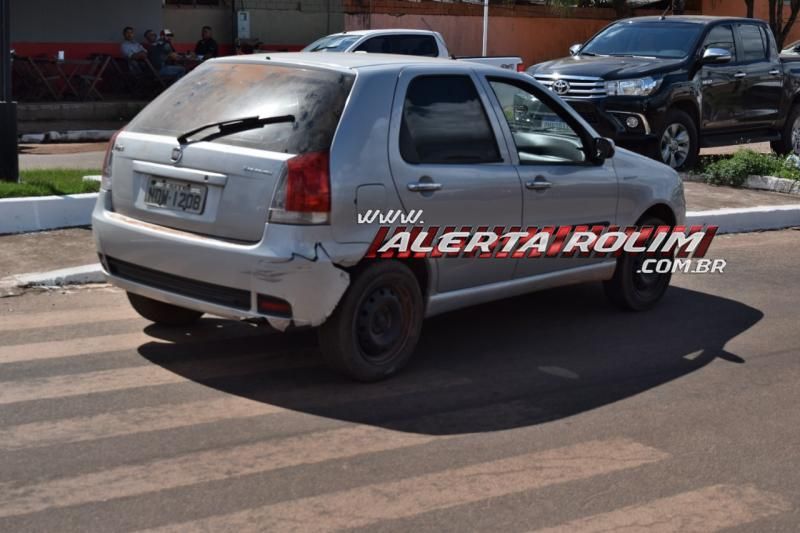 Em menos de uma semana, outro acidente de trânsito foi registrado no cruzamento das Avenidas Norte Sul e Recife, em Rolim de Moura Em menos de uma semana, outro acidente de trânsito foi registrado no cruzamento das Avenidas Norte Sul e Recife, em Rolim de Moura