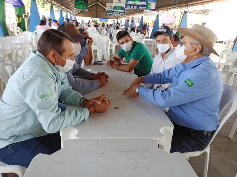 Lideranças do agronegócio e proprietários rurais de Rondônia se reúnem para discutir sobre invasões de propriedade e regularização fundiária Lideranças do agronegócio e proprietários rurais de Rondônia se reúnem para discutir sobre invasões de propriedade e regularização fundiária