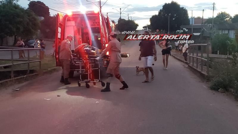 Motociclista é socorrido após passar sobre quebra-molas e sofrer queda em Rolim de Moura Motociclista é socorrido após passar sobre quebra-molas e sofrer queda em Rolim de Moura