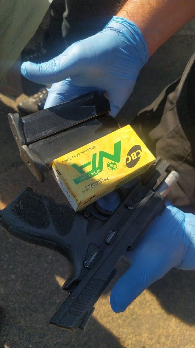 Operação conjunta entre PC e PM resulta na apreensão de drogas e arma de fogo em Nova Brasilândia do Oeste Operação conjunta entre PC e PM resulta na apreensão de drogas e arma de fogo em Nova Brasilândia do Oeste