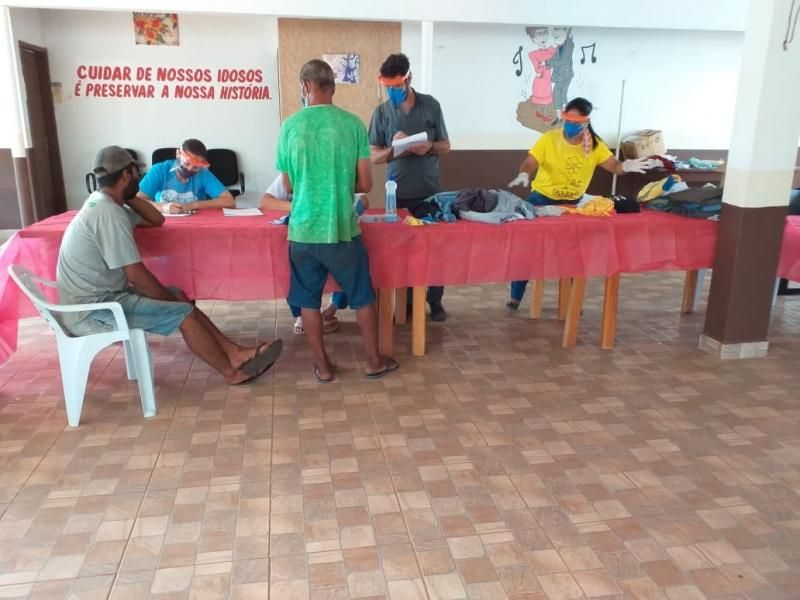 Pessoas em situação de rua receberam vacina contra a COVID-19 em Rolim de Moura Pessoas em situação de rua receberam vacina contra a COVID-19 em Rolim de Moura