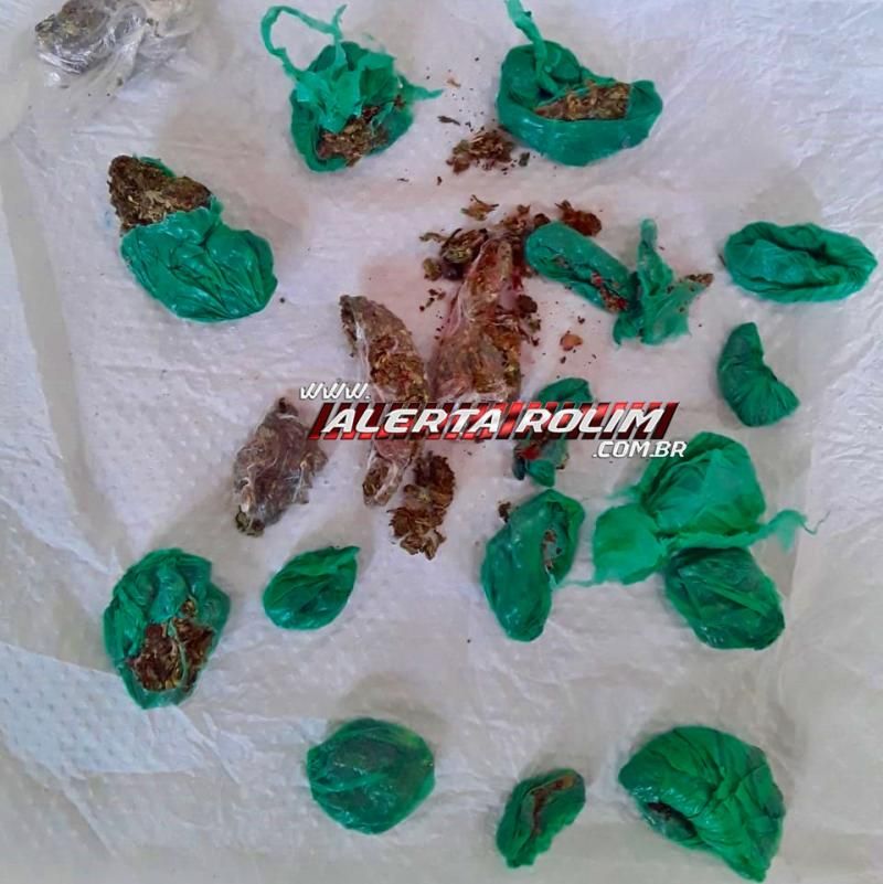 Policiais penais interceptam drogas que seriam levadas para dentro de presídio em Rolim de Moura Policiais penais interceptam drogas que seriam levadas para dentro de presídio em Rolim de Moura
