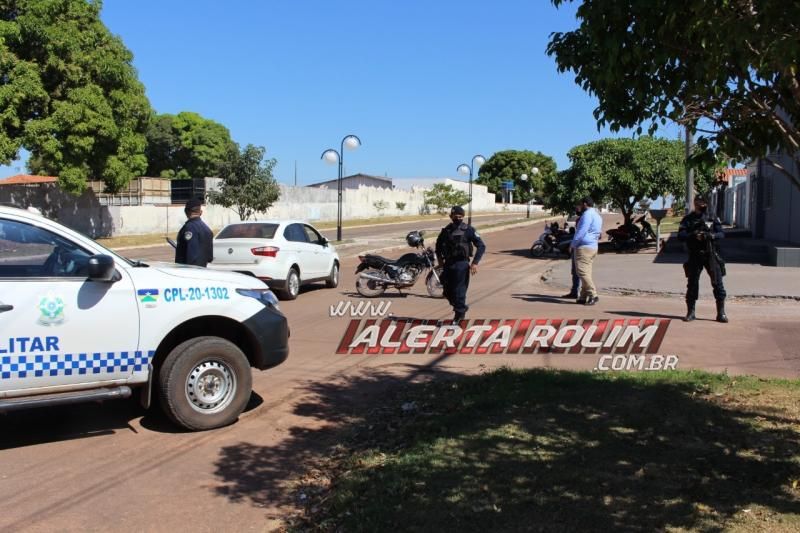 Acidente de trânsito envolvendo carro e moto foi registrado nesta manhã de terça-feira em Rolim de Moura Acidente de trânsito envolvendo carro e moto foi registrado nesta manhã de terça-feira em Rolim de Moura