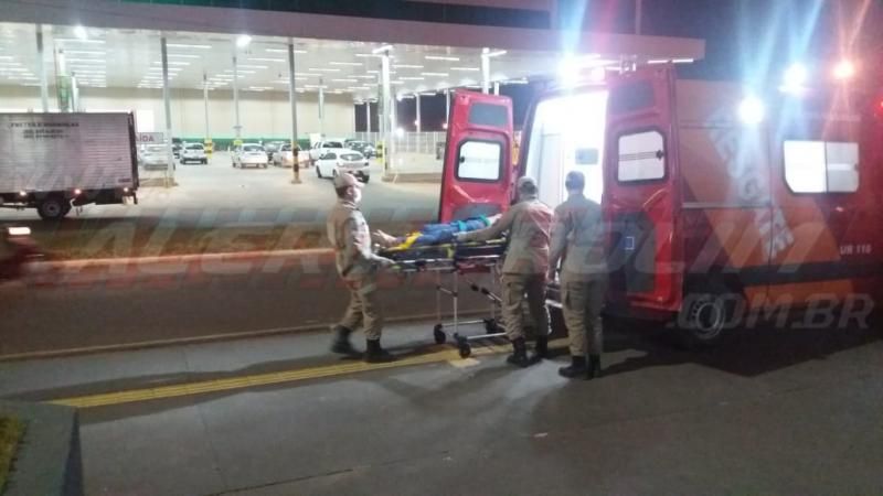 Acidente de trânsito envolvendo carro e moto nesta noite de segunda-feira resultou em uma pessoa ferida Rolim de Moura Acidente de trânsito envolvendo carro e moto nesta noite de segunda-feira resultou em uma pessoa ferida Rolim de Moura
