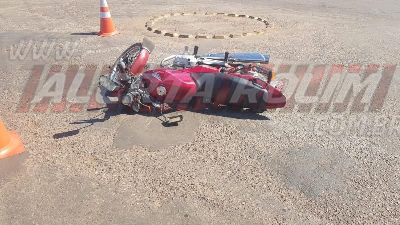 Acidente de trânsito na esquina da UPA resulta em dois feridos em Rolim de Moura Acidente de trânsito na esquina da UPA resulta em dois feridos em Rolim de Moura