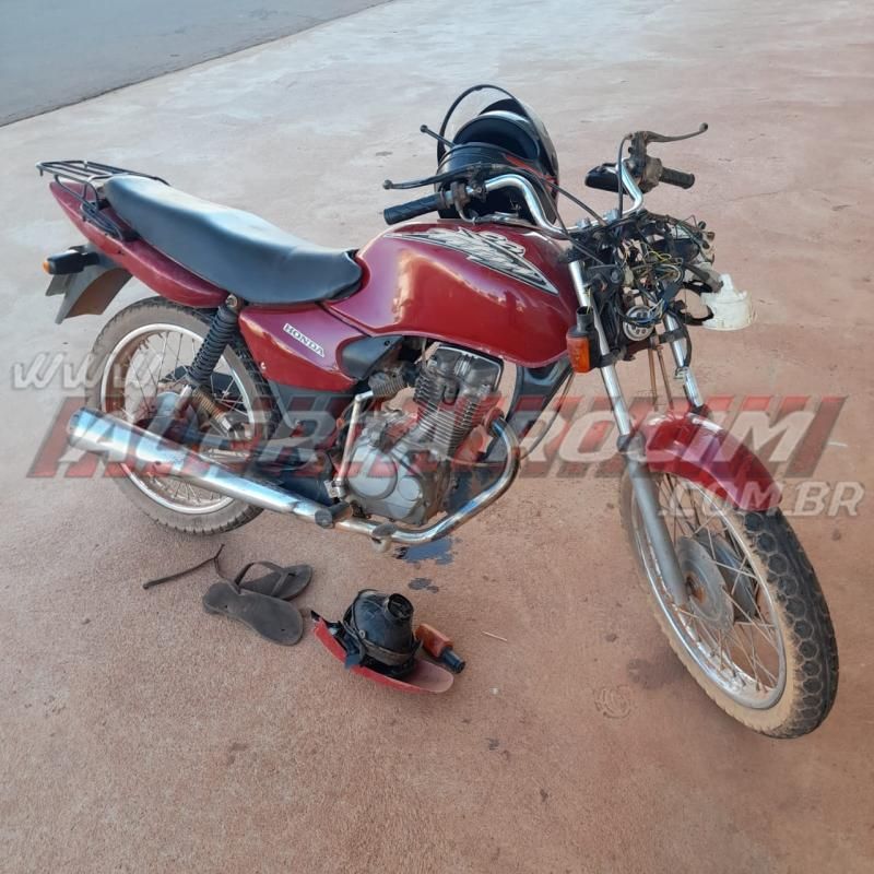 Acidente de trânsito na esquina da UPA resulta em dois feridos em Rolim de Moura Acidente de trânsito na esquina da UPA resulta em dois feridos em Rolim de Moura