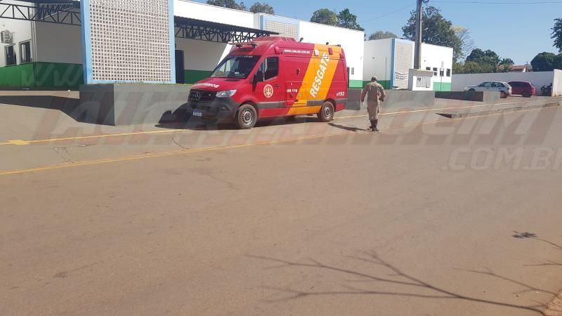Acidente de trânsito na esquina da UPA resulta em dois feridos em Rolim de Moura Acidente de trânsito na esquina da UPA resulta em dois feridos em Rolim de Moura