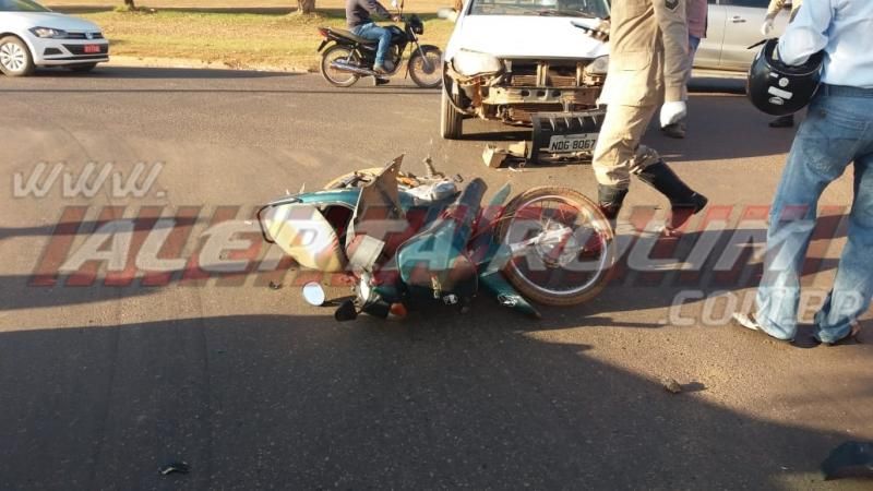Acidente de trânsito na manhã desta sexta-feira resulta em um ferido em Rolim de Moura Acidente de trânsito na manhã desta sexta-feira resulta em um ferido em Rolim de Moura