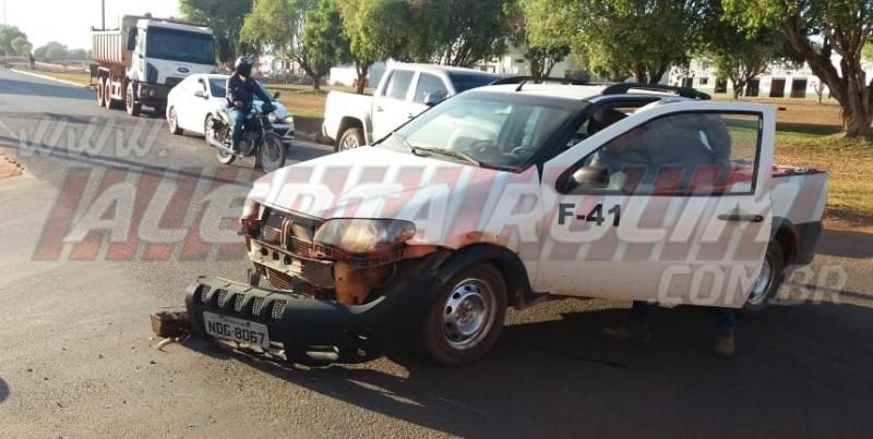 Acidente de trânsito na manhã desta sexta-feira resulta em um ferido em Rolim de Moura Acidente de trânsito na manhã desta sexta-feira resulta em um ferido em Rolim de Moura
