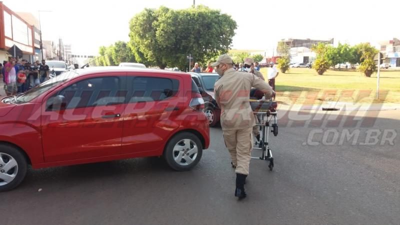 Acidente de trânsito nesta manhã de quarta-feira na região central de Rolim de Moura resulta em uma vítima Acidente de trânsito nesta manhã de quarta-feira na região central de Rolim de Moura resulta em uma vítima
