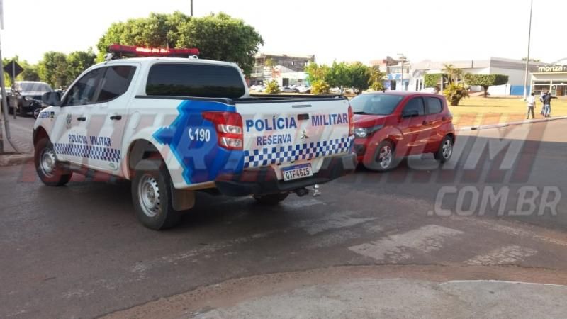 Acidente de trânsito nesta manhã de quarta-feira na região central de Rolim de Moura resulta em uma vítima Acidente de trânsito nesta manhã de quarta-feira na região central de Rolim de Moura resulta em uma vítima