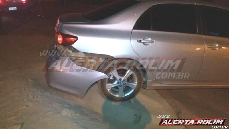 Violenta colisão entre dois carros foi registrada no bairro Boa Esperança em Rolim de Moura Violenta colisão entre dois carros foi registrada no bairro Boa Esperança em Rolim de Moura