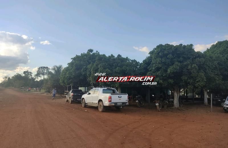 Armas de fogo e munições foram apreendidas pela Polícia Militar Ambiental na área rural de São Francisco do Guaporé Armas de fogo e munições foram apreendidas pela Polícia Militar Ambiental na área rural de São Francisco do Guaporé