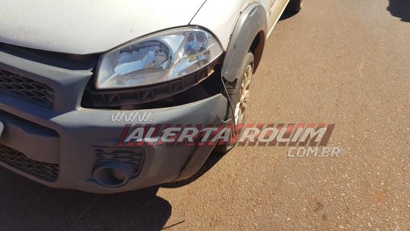 Colisão entre carro e moto foi registrada nesta manhã de sábado em Rolim de Moura Colisão entre carro e moto foi registrada nesta manhã de sábado em Rolim de Moura