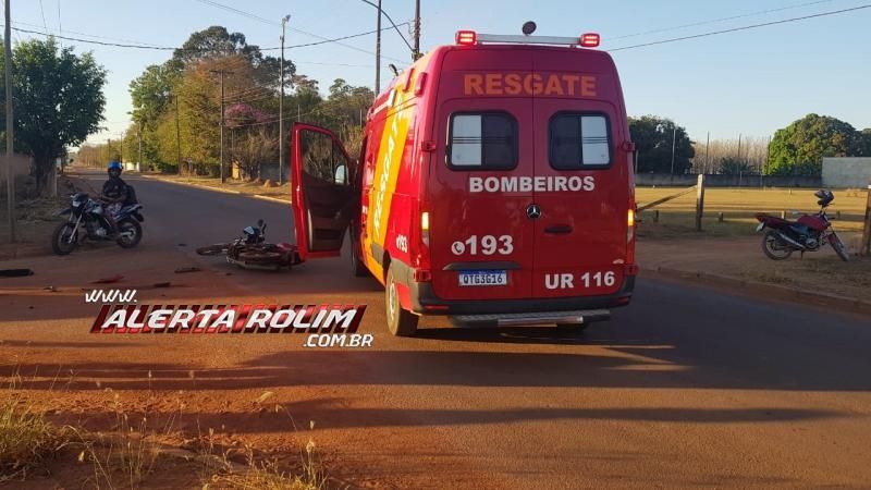 Colisão entre moto e carro foi registrada nesta sexta-feira na Rua Parnaíba em Rolim de Moura Colisão entre moto e carro foi registrada nesta sexta-feira na Rua Parnaíba em Rolim de Moura
