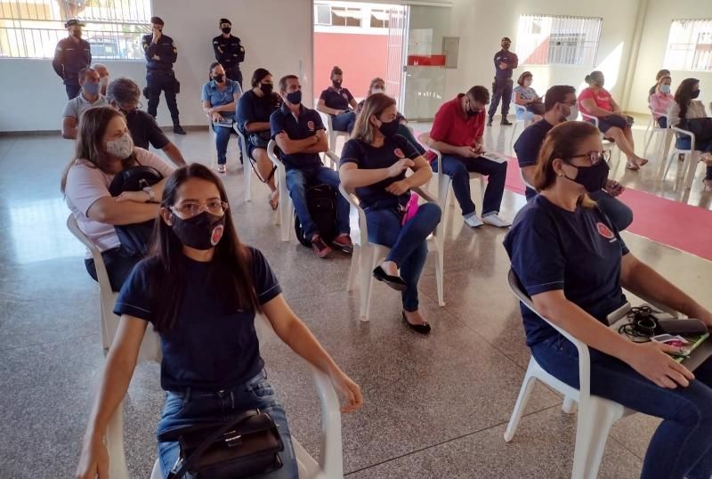 Diretores do Colégio Tiradentes em Rolim de Moura recepcionam professores da unidade para o início do semestre letivo Diretores do Colégio Tiradentes em Rolim de Moura recepcionam professores da unidade para o início do semestre letivo
