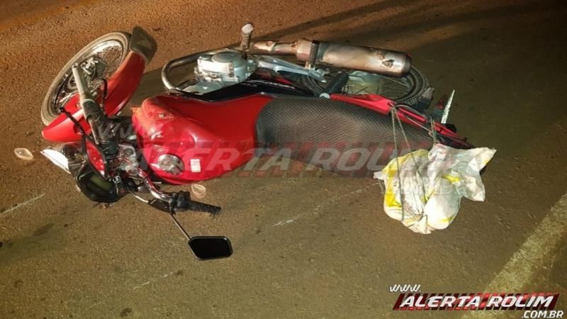 Motociclista é socorrido pelo Corpo de Bombeiros, após colidir em cavalo na RO-383 em Rolim de Moura Motociclista é socorrido pelo Corpo de Bombeiros, após colidir em cavalo na RO-383 em Rolim de Moura