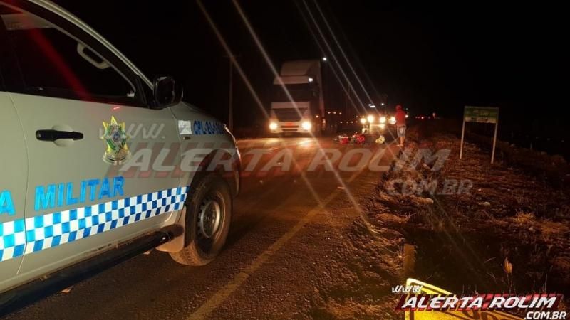 Motociclista é socorrido pelo Corpo de Bombeiros, após colidir em cavalo na RO-383 em Rolim de Moura Motociclista é socorrido pelo Corpo de Bombeiros, após colidir em cavalo na RO-383 em Rolim de Moura