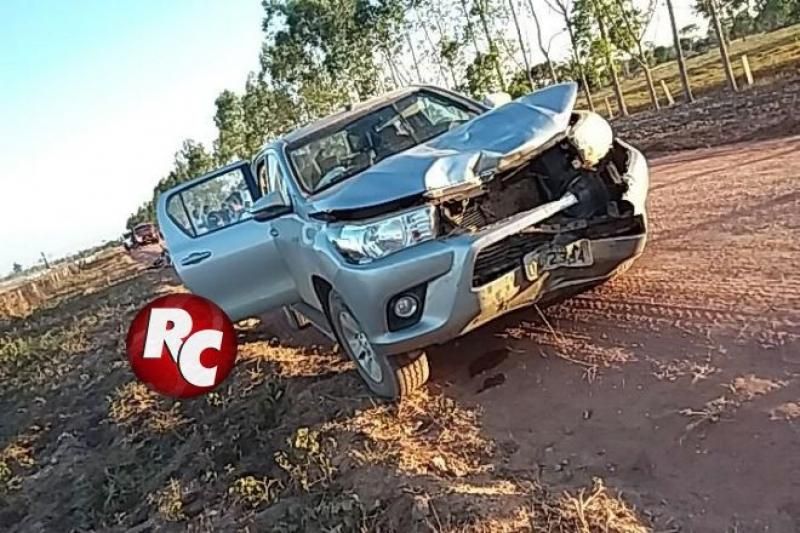 Motociclista morre após colisão frontal com caminhonete em São Miguel do Guaporé Motociclista morre após colisão frontal com caminhonete em São Miguel do Guaporé