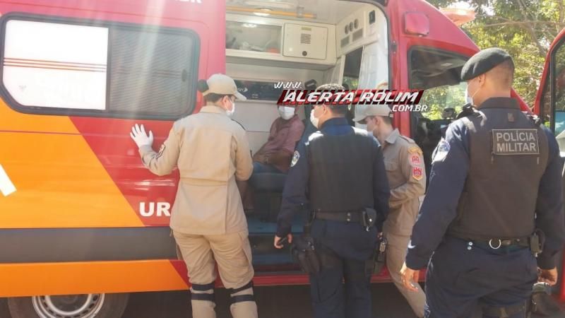 Motociclistas foram socorridos pelos bombeiros após acidente na Avenida 25 de Agosto em Rolim de Moura Motociclistas foram socorridos pelos bombeiros após acidente na Avenida 25 de Agosto em Rolim de Moura