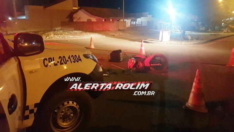 Motorista de carro avança preferencial, atinge entregador e foge do local durante a noite de sábado em Rolim de Moura Motorista de carro avança preferencial, atinge entregador e foge do local durante a noite de sábado em Rolim de Moura