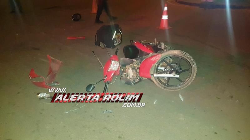 Motorista de carro avança preferencial, atinge entregador e foge do local durante a noite de sábado em Rolim de Moura Motorista de carro avança preferencial, atinge entregador e foge do local durante a noite de sábado em Rolim de Moura