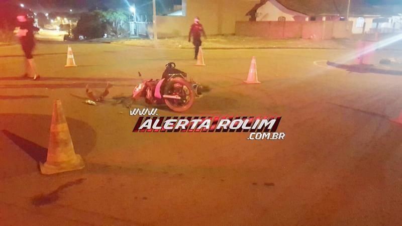 Motorista de carro avança preferencial, atinge entregador e foge do local durante a noite de sábado em Rolim de Moura Motorista de carro avança preferencial, atinge entregador e foge do local durante a noite de sábado em Rolim de Moura