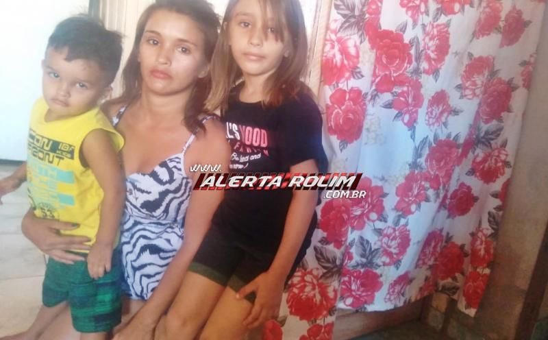 Mulher, mãe de duas crianças que perdeu a casa e toda a mobília durante incêndio em Rolim de Moura pede a ajuda da população 