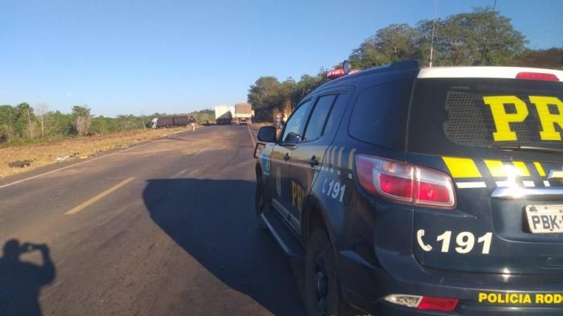 Vilhenense de 19 anos morre na hora, após carro que dirigia ser “partido ao meio” por caminhão na BR 364 Vilhenense de 19 anos morre na hora, após carro que dirigia ser “partido ao meio” por caminhão na BR 364