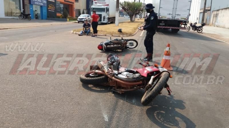 Colisão entre duas motos foi registrada nesta tarde de terça-feira em Rolim de Moura Colisão entre duas motos foi registrada nesta tarde de terça-feira em Rolim de Moura