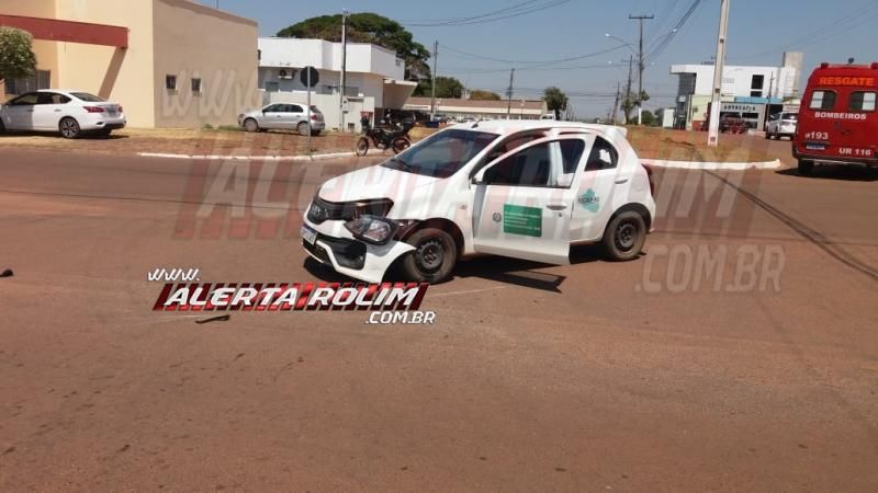 Colisão entre moto e veículo da SEAS resultou em um ferido nesta tarde de quinta-feira em Rolim de Moura Colisão entre moto e veículo da SEAS resultou em um ferido nesta tarde de quinta-feira em Rolim de Moura