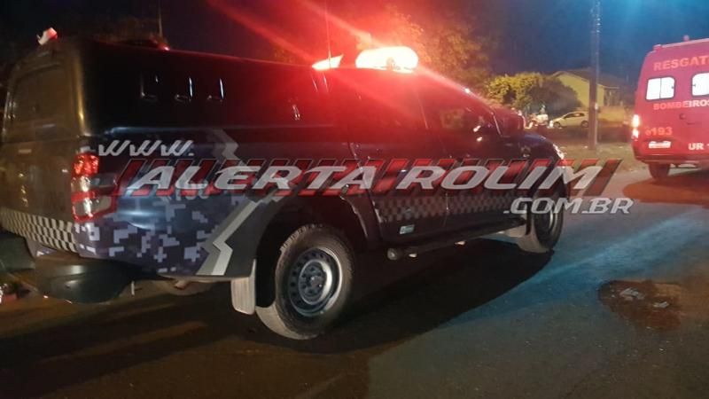 Condutor de caminhonete avança via e colide em 04 veículos durante a noite de quinta-feira em Rolim de Moura Condutor de caminhonete avança via e colide em 04 veículos durante a noite de quinta-feira em Rolim de Moura